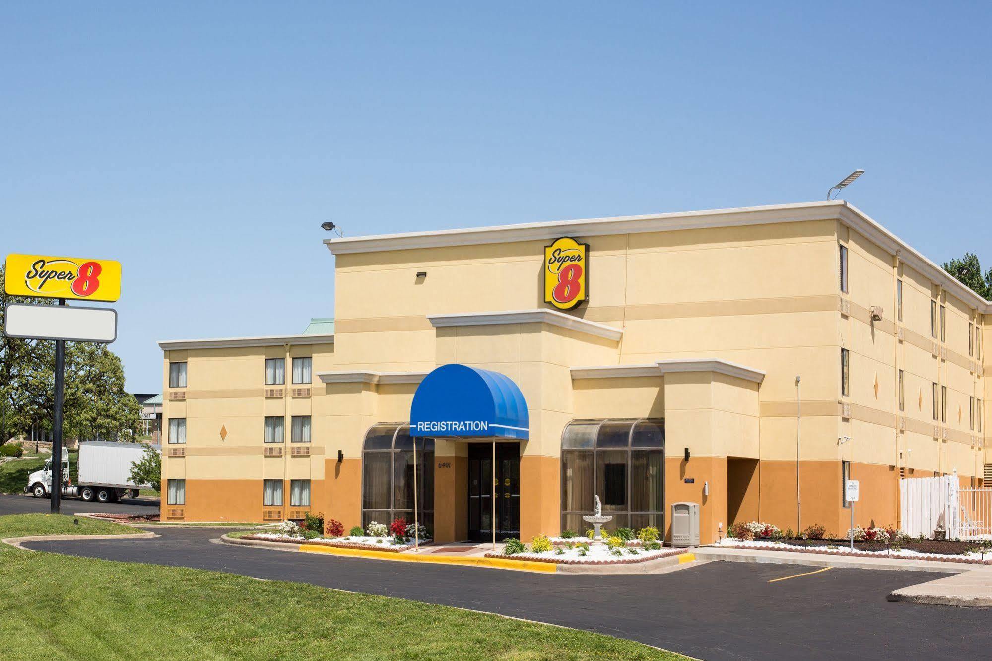 Quality Inn Merriam Kansas City Екстериор снимка